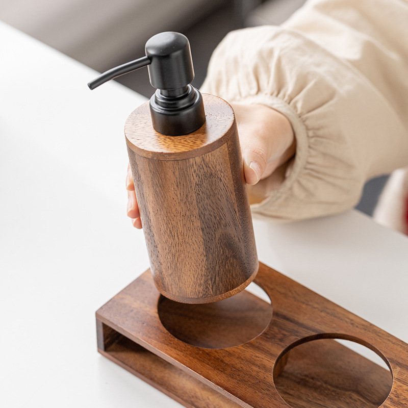 Puste butelki z drewna orzecho – Luxury Skincare Tray recenzja i cena