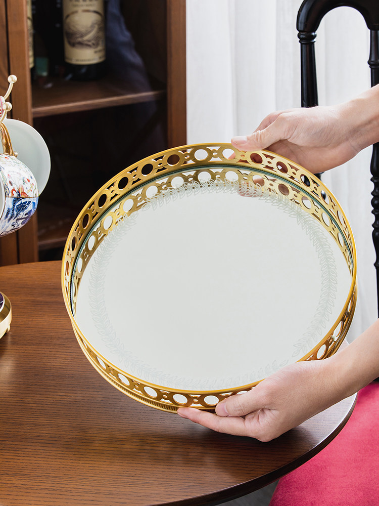 Lekki luksus, lustrzana, mosię – Luxury Skincare Tray recenzja i cena